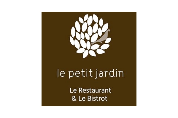 Restaurant Le Petit Jardin, avec vue sur la cathédrale. - EllesM